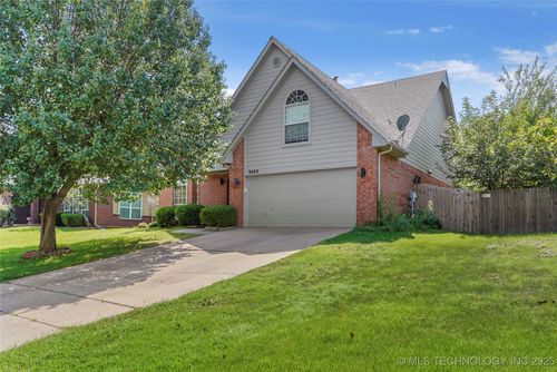 9260 S 87th East Ave, Tulsa, OK, 74133-5511 | Card Image