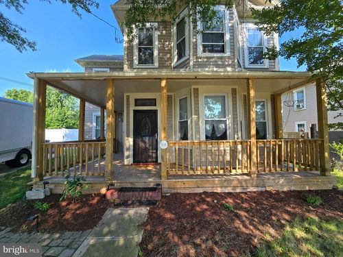 908 59th Ave, FAIRMOUNT HEIGHTS, MD, 20743-6520 | Card Image