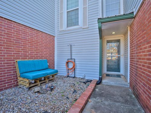 2610 Featherstone Rd, Oklahoma City, OK, 73120-2104 | Card Image