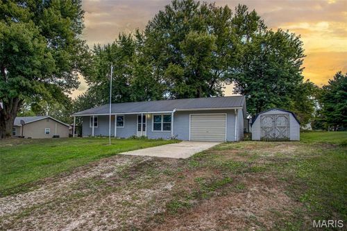 106 Lyndel St, Pleasant Hill, IL, 62366-2049 | Card Image