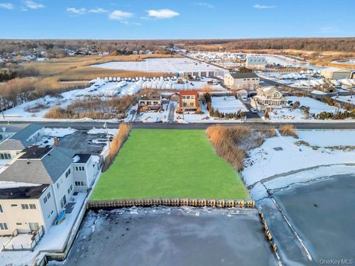 52-48-52 Browns River Rd, Sayville, NY, 11782-3240 | Card Image