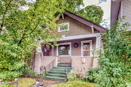 466 22 Ave Nw, Calgary, AB, T2M1N3 | Card Image