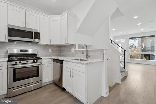 1924 N Orianna St, PHILADELPHIA, PA, 19122-2209 | Card Image