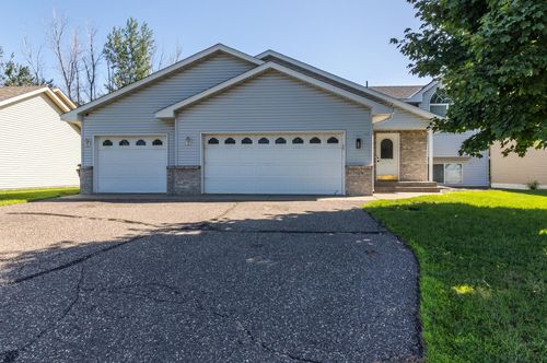 569 Sunwood Park Dr, Waite Park, MN, 56387-1815 | Card Image