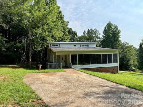 229 Riverhills Dr, Forest City, NC, 28043-2105 | Card Image
