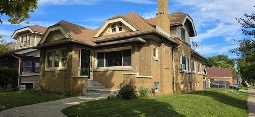 2402 N 48th Street N, Milwaukee, WI, 53210 | Card Image