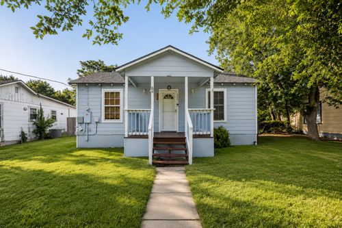 515 Wyeth St, Taylor, TX, 76574-2250 | Card Image