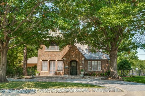 105 N Benge St, Mckinney, TX, 75069-4401 | Card Image