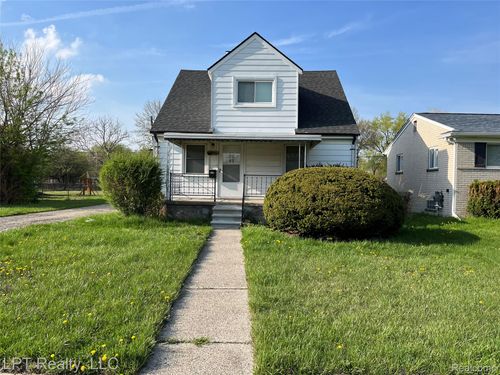 3951 Los Angeles Ave, Warren, MI, 48091-4535 | Card Image