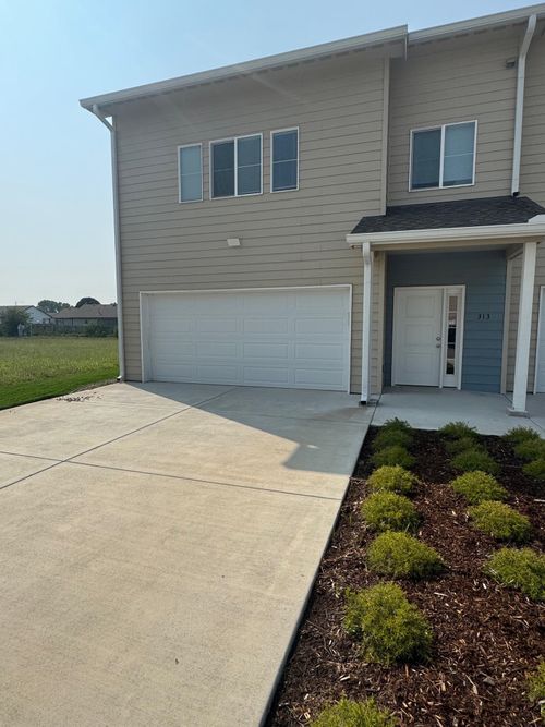313 Copper Tail Ln, Haysville, KS, 67060-8102 | Card Image