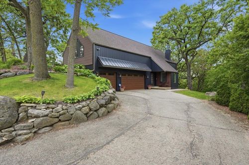 1432 Sundt Ln, Stoughton, WI, 53589-1067 | Card Image
