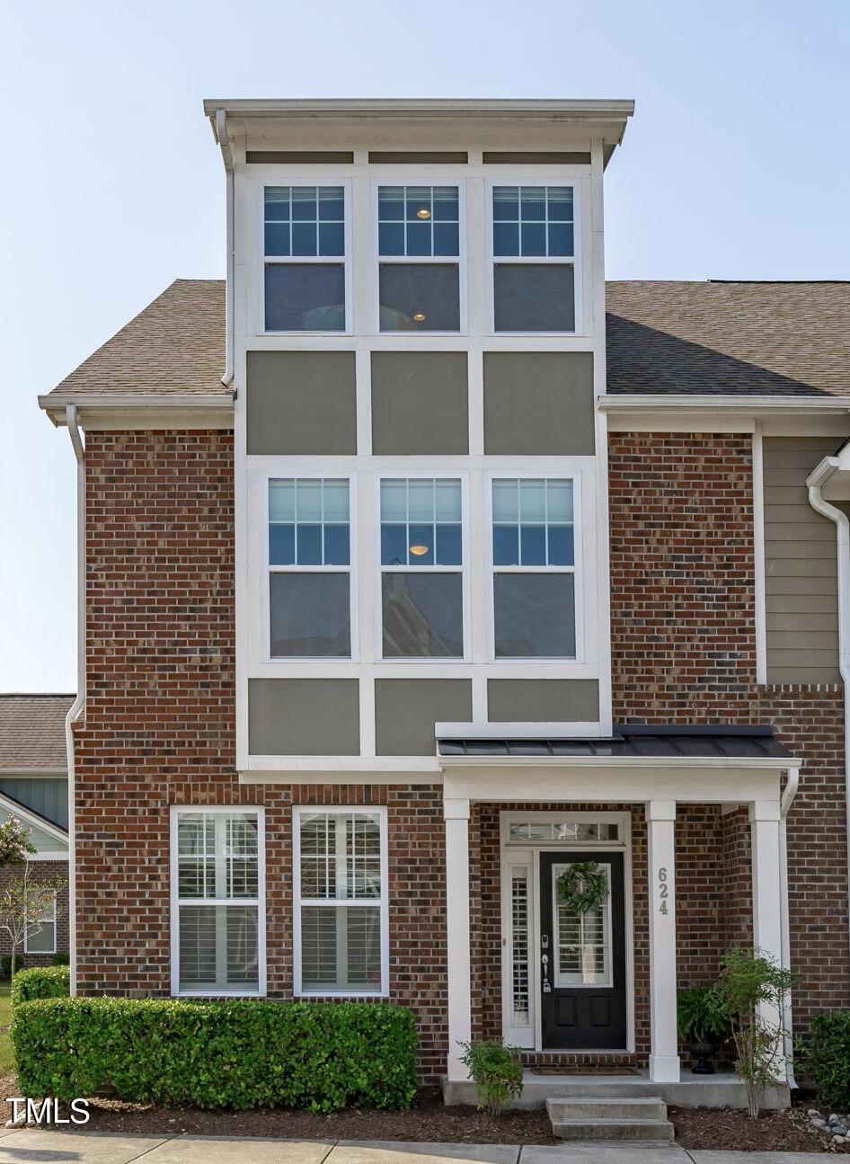 Balsam Fir Dr, Cary, NC 27519