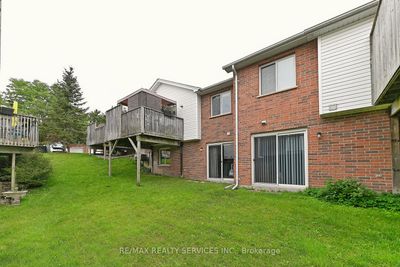 31 - 1077 Hamilton Rd, Condo with 2 bedrooms, 2 bathrooms and 2 parking in London ON | Image 2