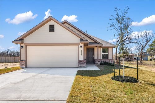 1231 High St, Navasota, TX, 77868-5415 | Card Image