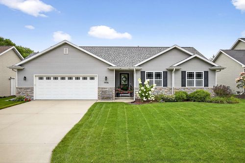 1936 N Rexford Street, GRAND CHUTE, WI, 54914 | Card Image