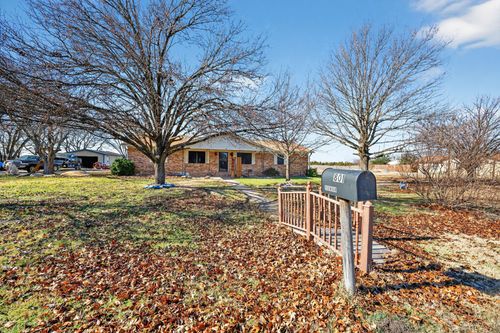 801 N Main St, Dodd City, TX, 75438-5222 | Card Image