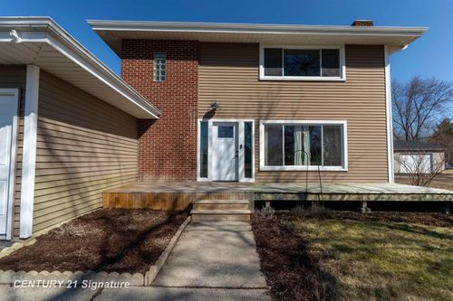 2251 E Stewart Road, Midland Charter Township, MI, 48640 | Card Image