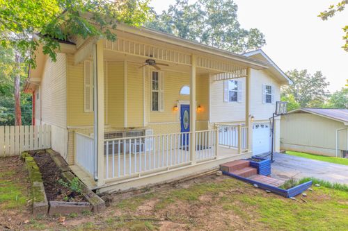 1625 Lisa Lynn Dr, Hixson, TN, 37343-1609 | Card Image