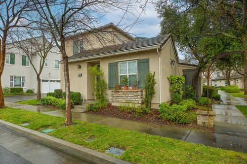 88 Talmont Cir, Roseville, CA, 95678-6058 | Card Image