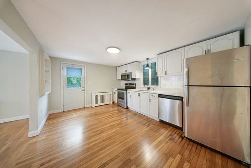 41-39 Cross St, Quincy, MA, 02169-4012 | Card Image