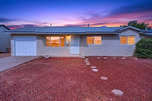 329 Mankin Street Ne, Albuquerque, NM, 87123 | Card Image