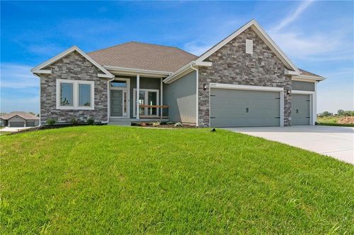 11116 N Bristol Ave, Kansas City, MO, 64156-7857 | Card Image