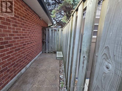 1756 Bridewell Crt, Mississauga, ON, L5L3R7 | Card Image