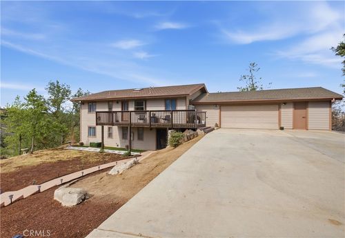 26201 Cumberland Rd, Tehachapi, CA, 93561-9106 | Card Image