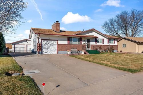 61 Radcliff Lane, Pueblo, CO, 81005 | Card Image