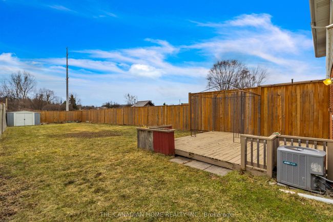 6596 Harmony Ave, House attached with 4 bedrooms, 2 bathrooms and 3 parking in Niagara Falls ON | Image 45