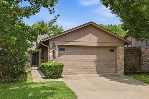 7516 Hemingway St, Austin, TX, 78752-2128 | Card Image