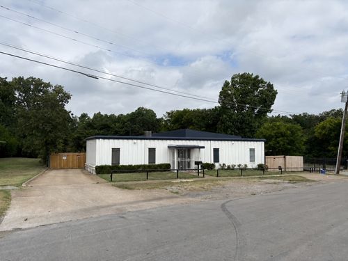2211 Lamont Ave, Dallas, TX, 75216-2137 | Card Image