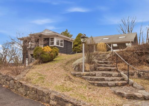 27 Allapartus Cir, Ossining, NY, 10562-1610 | Card Image