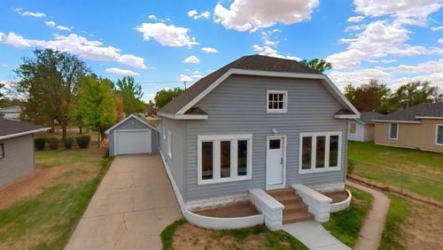 509 E 8th St, Cozad, NE, 69130-1921 | Card Image