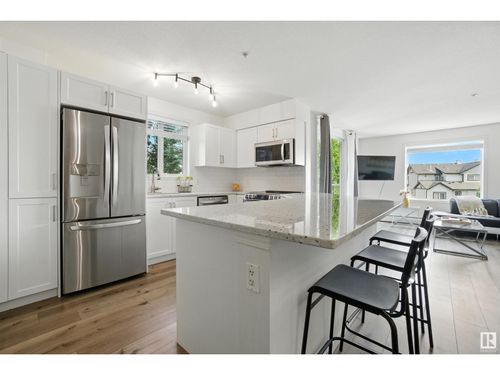 301-40 Summerwood Blvd, Sherwood Park, AB, T8H0C2 | Card Image