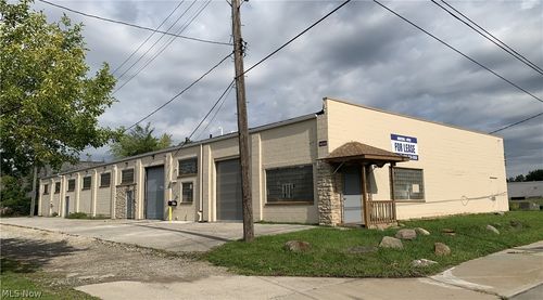 4050 E 116th St, Cleveland, OH, 44105-4310 | Card Image