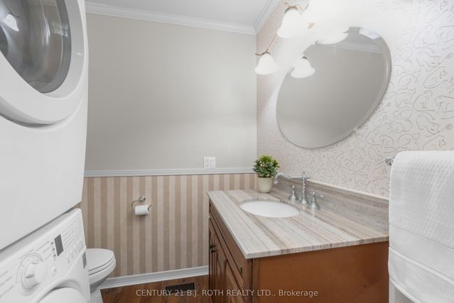 3763 Whitecap Dr, House other with 3 bedrooms, 2 bathrooms and 5 parking in Innisfil ON | Image 14