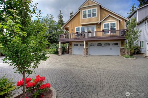 3213 Emerald Ln, Gig Harbor, WA, 98335-1961 | Card Image
