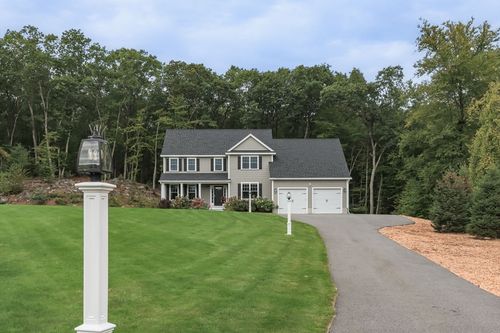 32 Bear Hill Rd, Dunstable, MA, 01827-2012 | Card Image