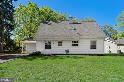 18 Bermuda Cir, Willingboro, NJ, 08046-1511 | Card Image