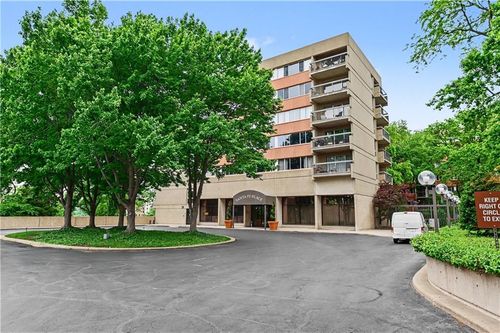314-2525 Main St, Kansas City, MO, 64108-2630 | Card Image