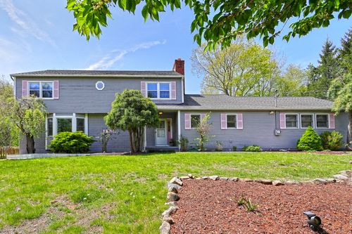 660 Cedar Grv, Orange, CT, 06477-2173 | Card Image