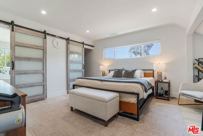 5737 Allott Ave, House other with 6 bedrooms, 6 bathrooms and 2 parking in Sherman Oaks CA | Image 21