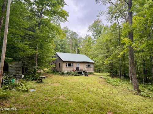 189 Round Pond Brook Loop, Indian Lake, NY, 12842 | Card Image