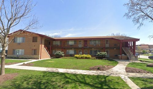 5 N Grant St, Westmont, IL, 60559-1654 | Card Image