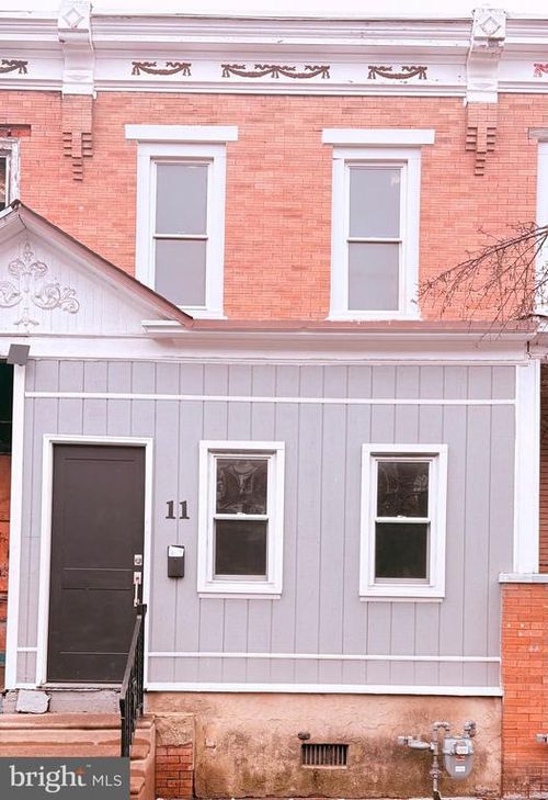11 N 28th St, CAMDEN, NJ, 08105-2401 | Card Image