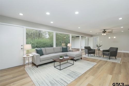 1709 Edgewood Dr, Tyler, TX, 75701-4804 | Card Image