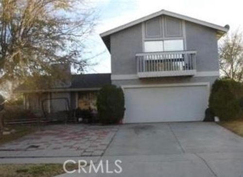 943 W Valencia St, Rialto, CA, 92376 | Card Image