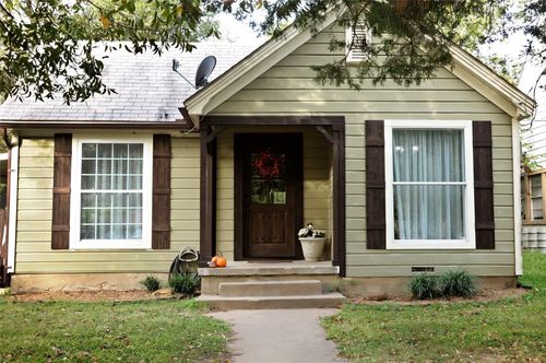 515 S Taylor St, Gainesville, TX, 76240-5415 | Card Image