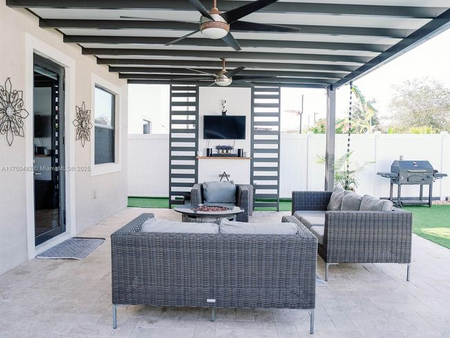 3473 W 110 Th Ter, House other with 4 bedrooms, 3 bathrooms and null parking in Hialeah FL | Image 14
